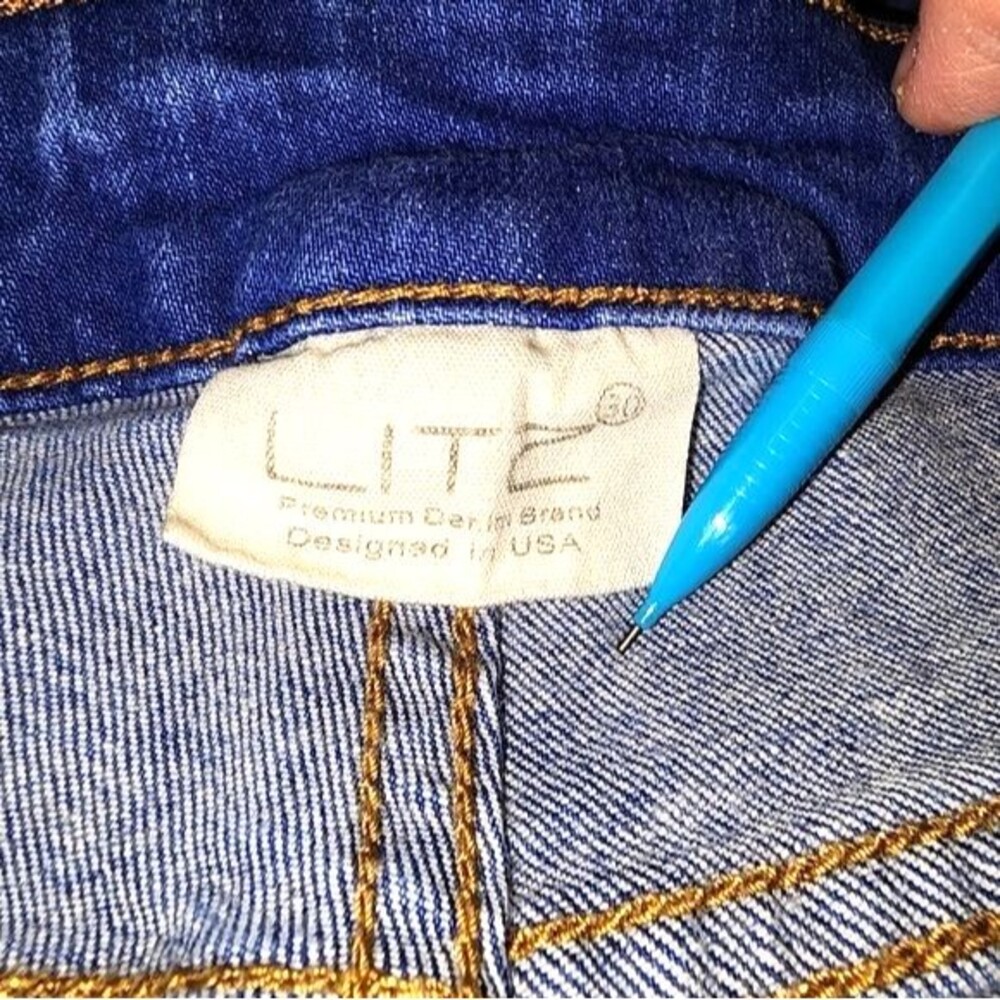 Litz Premium Denim Medium Wash Zippered Pocket Flare Leg Jeans Size 30 - Picture 5 of 7